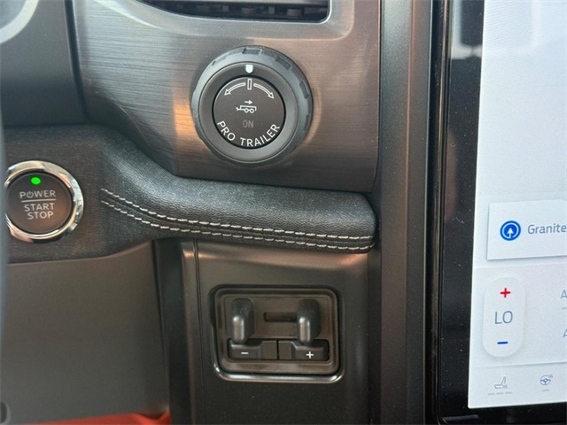2025 Ford F-150 Lightning photo 12