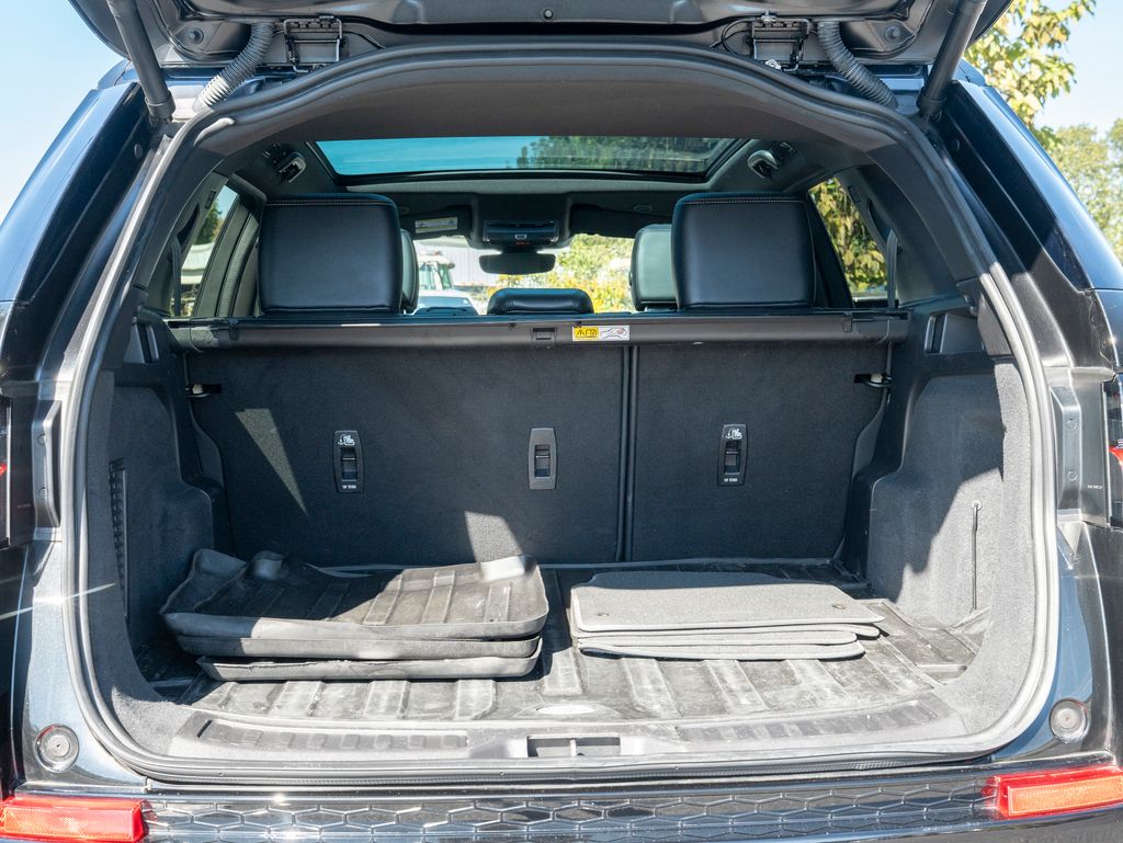 2025 Land Rover Discovery Sport SE photo 30
