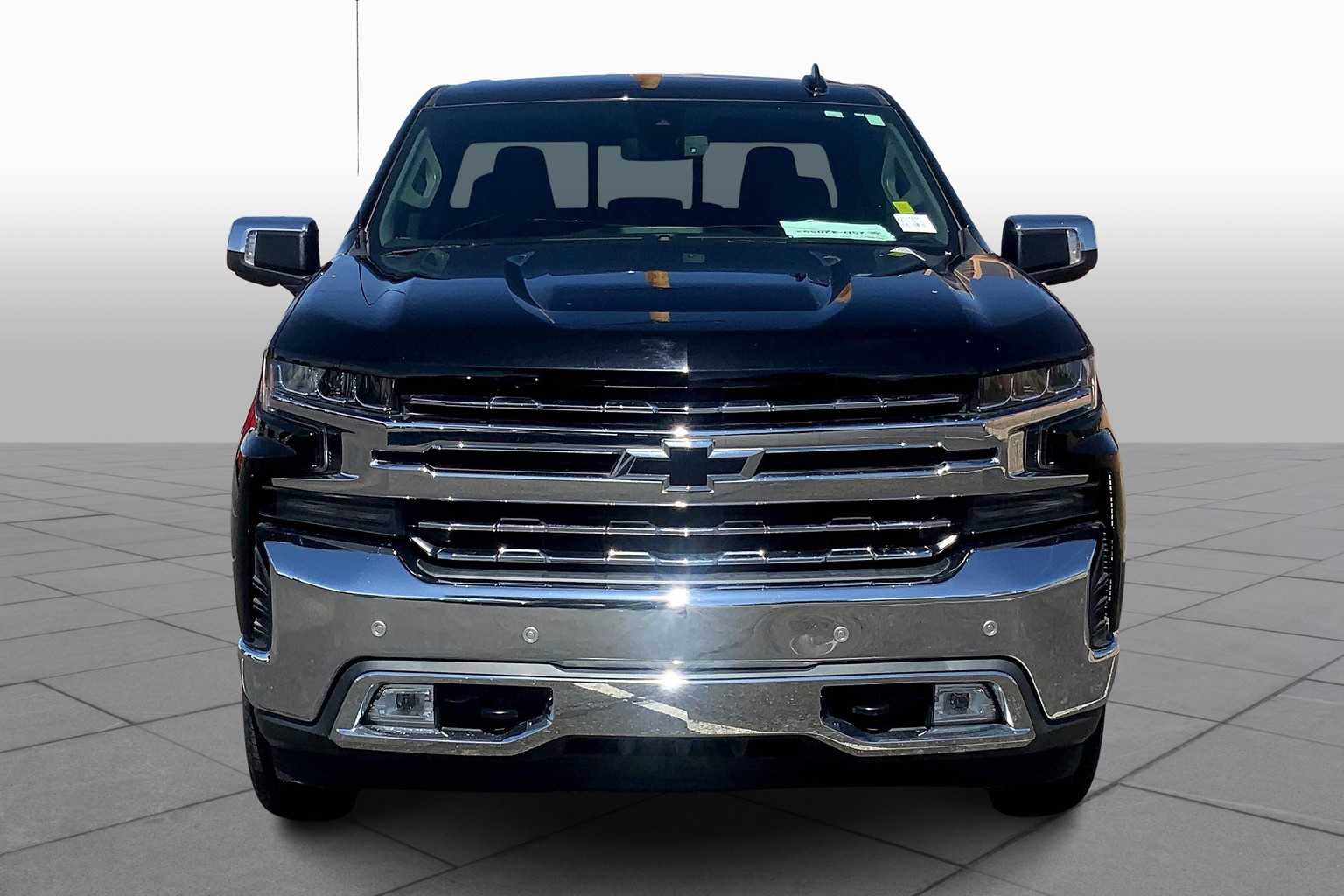 2019 Chevrolet Silverado 1500 LTZ photo 3