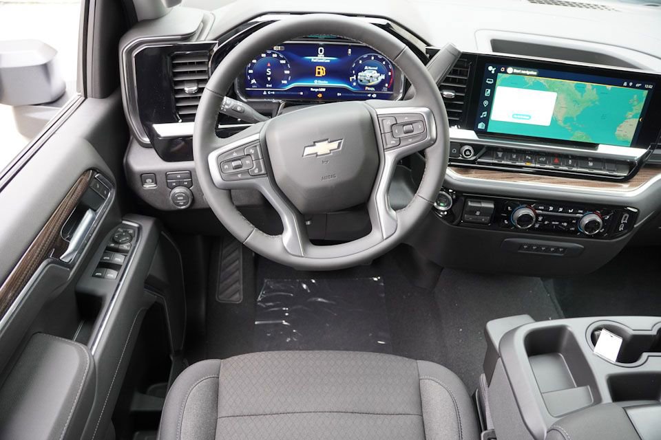 2025 Chevrolet Silverado 2500HD LT photo 12