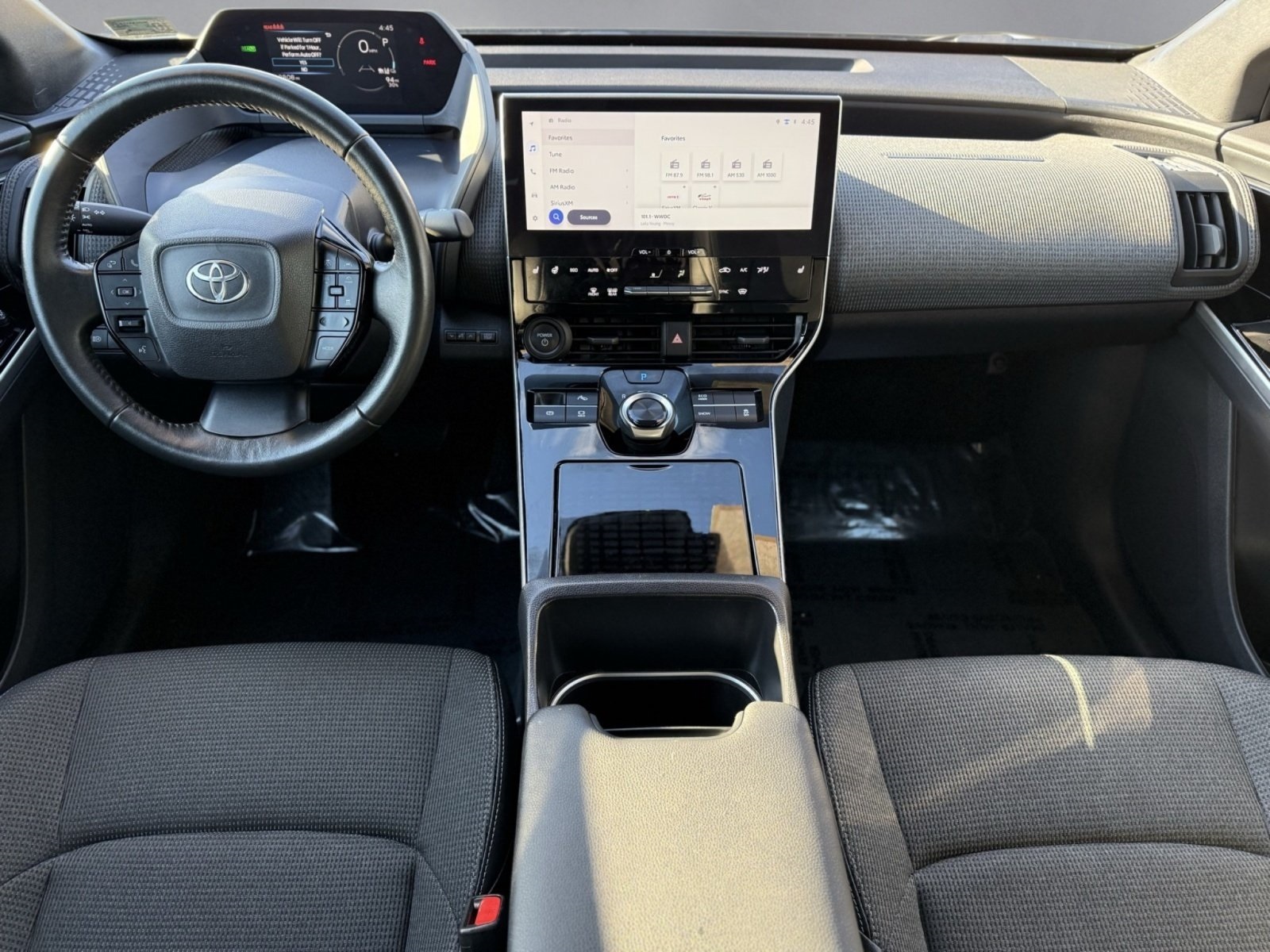 2023 Toyota bZ4X XLE photo 3