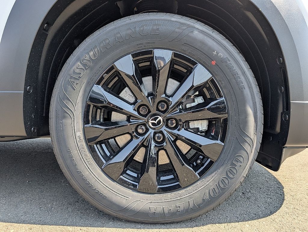 2025 Mazda CX-50 2.5 S Preferred photo 8