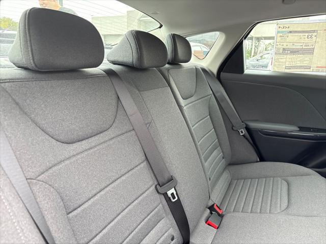 2025 Kia K4 EX photo 18