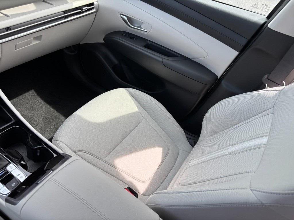 2026 Hyundai Tucson SEL photo 8