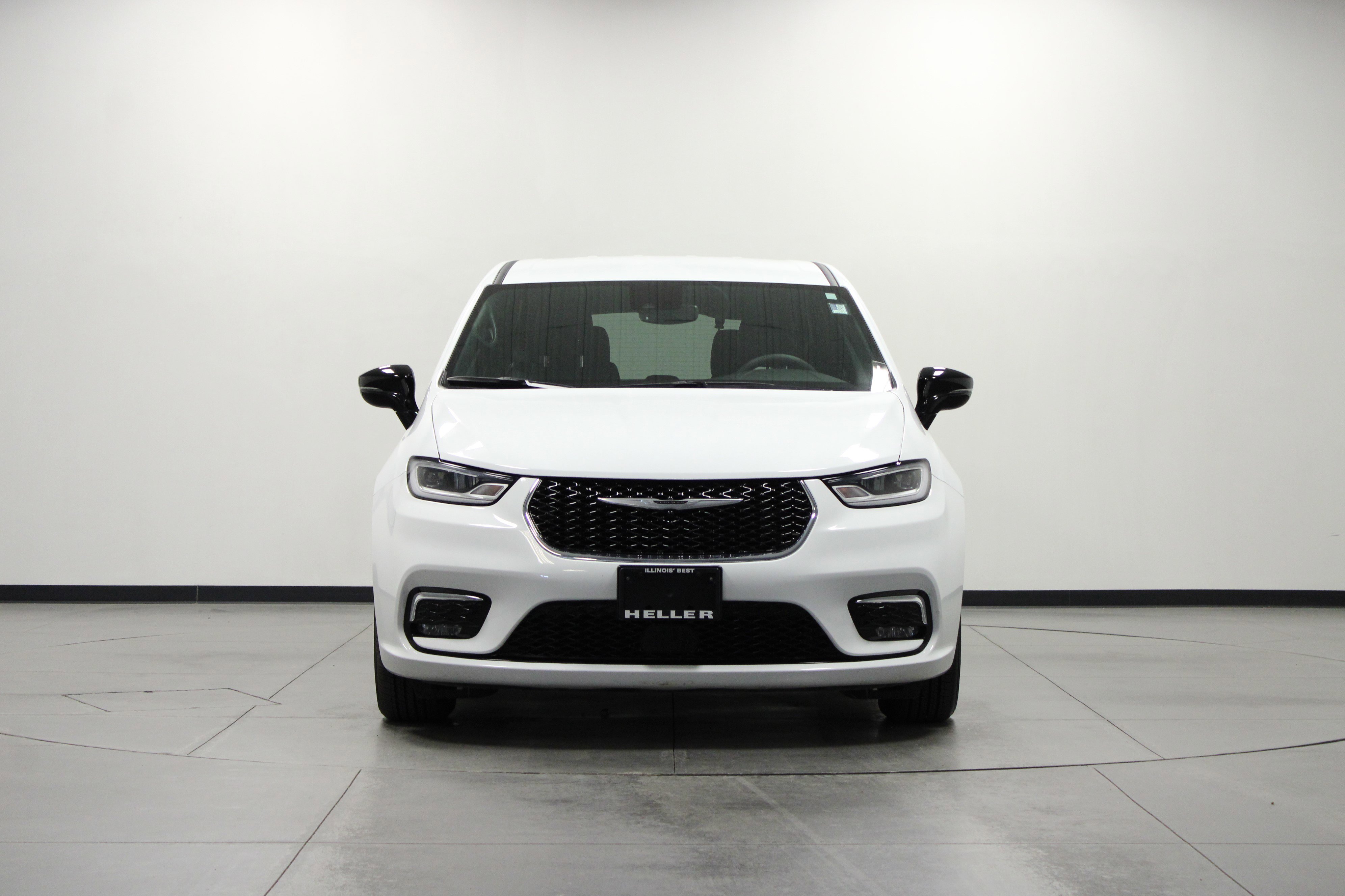 2025 Chrysler Pacifica photo 8