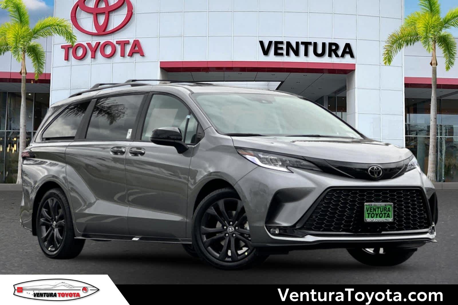 2026 Toyota Sienna XSE's photo