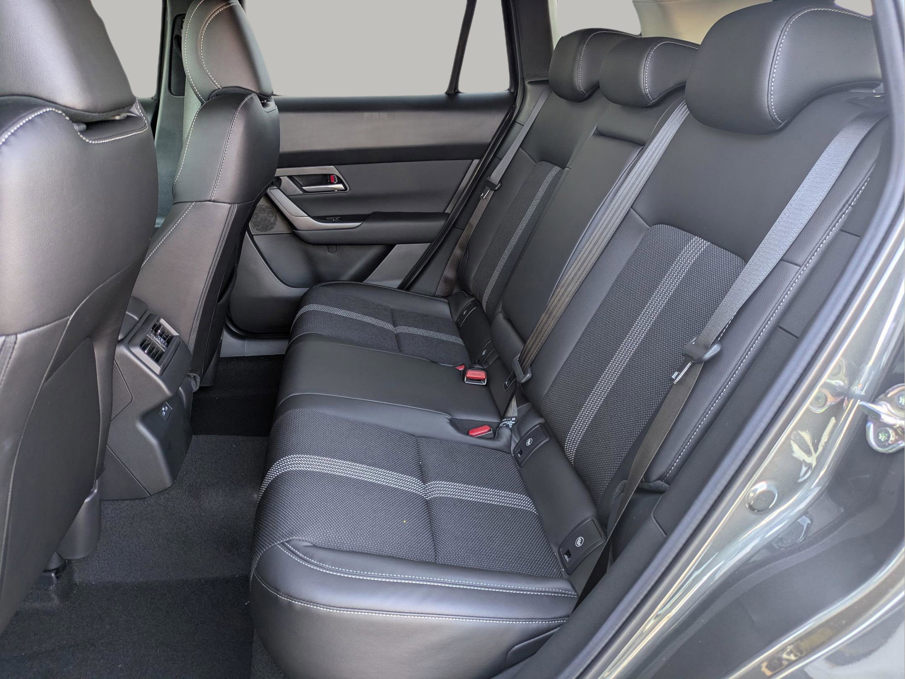 2025 Mazda CX-50 2.5 S Preferred photo 11