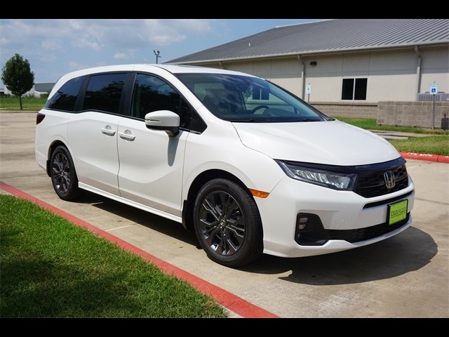 2026 Honda Odyssey Touring's photo