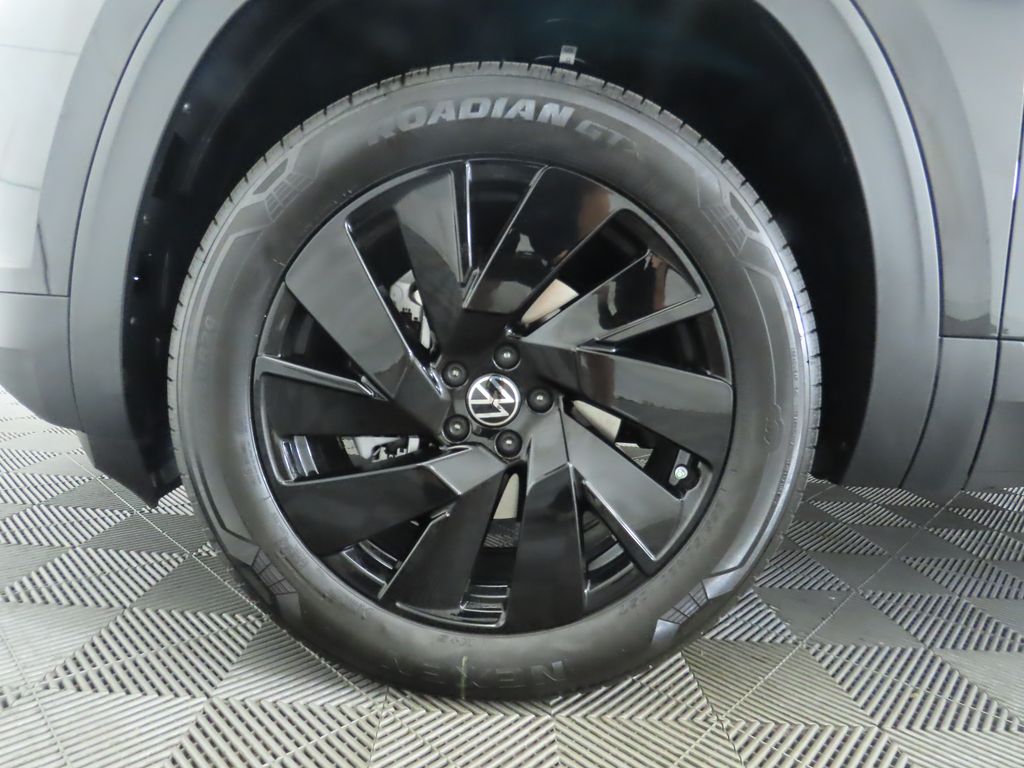2026 Volkswagen Atlas SE Technology photo 28