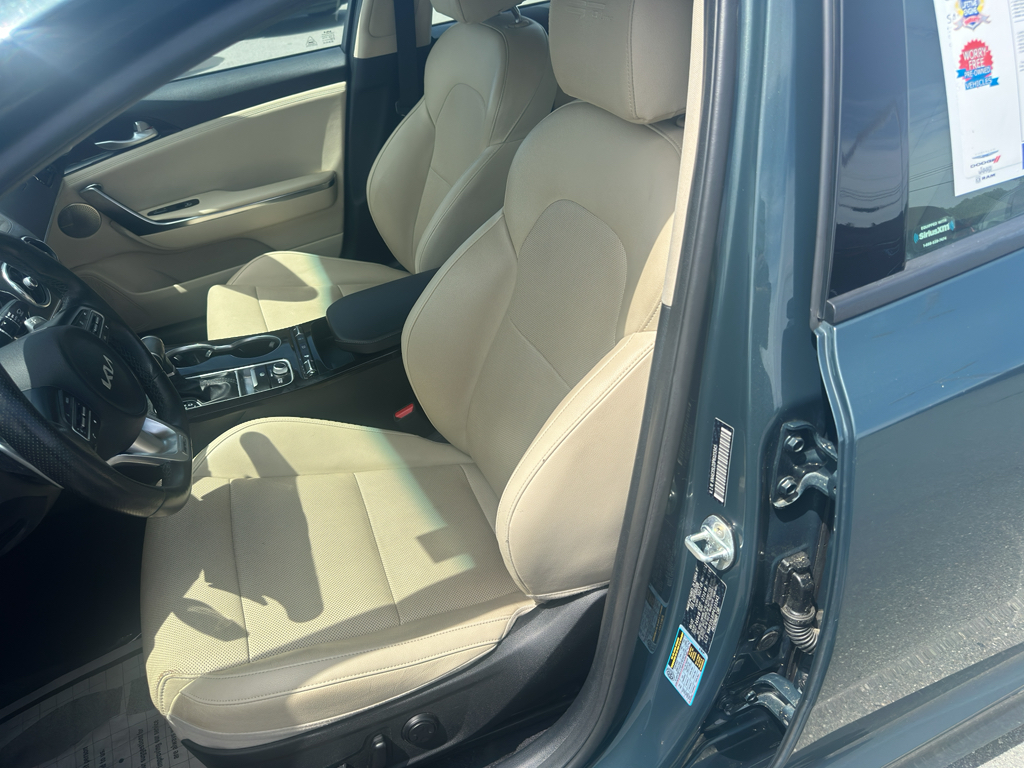 2023 Kia Stinger GT-Line photo 24
