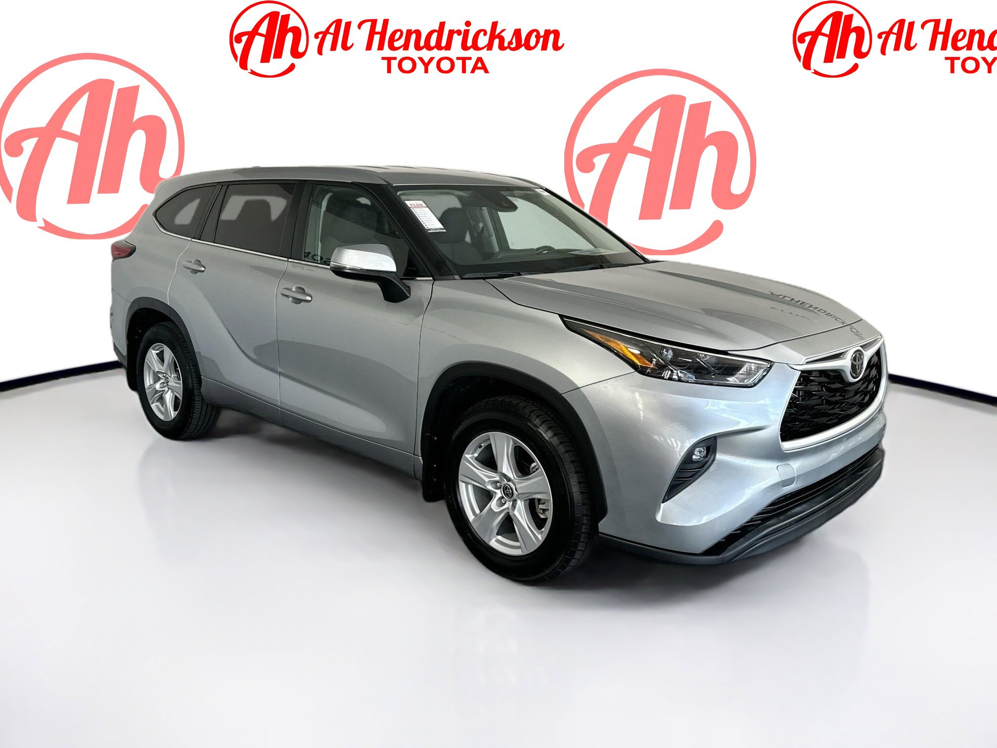 2023 Toyota Highlander L's photo