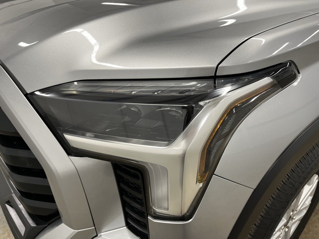 2024 Toyota Tundra SR5 photo 8