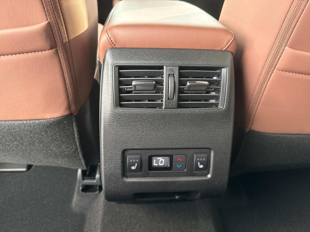 2025 Mitsubishi Outlander SEL GT photo 16