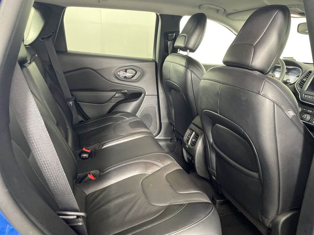 2023 Jeep Cherokee Altitude Lux photo 25