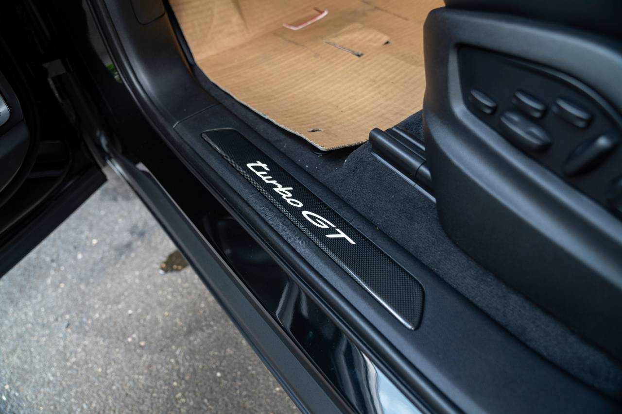 2025 Porsche Cayenne Turbo GT photo 28