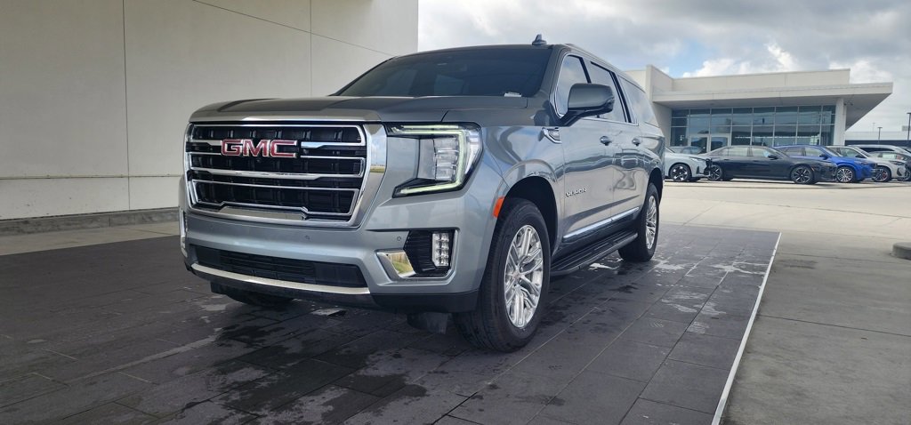 2023 GMC Yukon XL SLT's photo