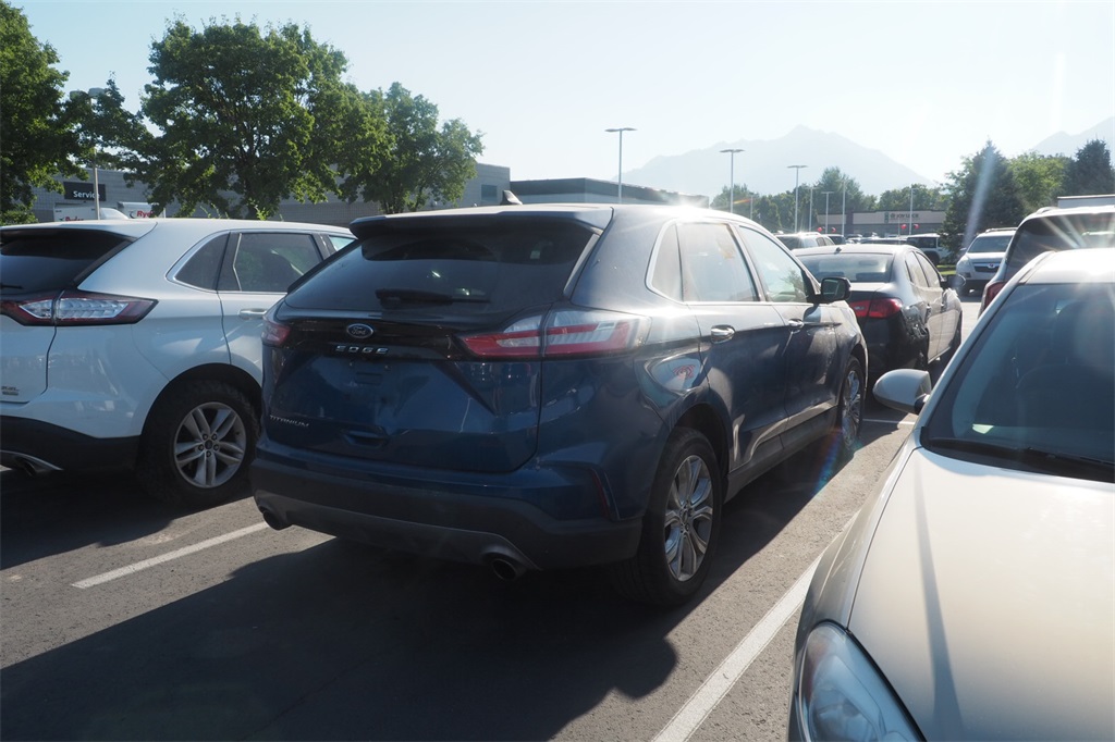 2022 Ford Edge Titanium photo 3