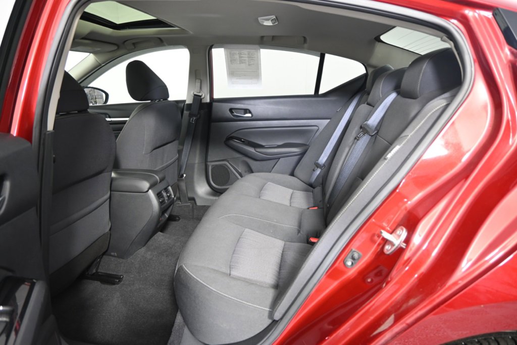 2020 Nissan Altima 2.5 SV photo 17