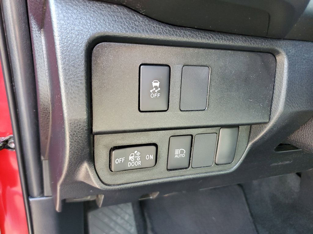 2022 Toyota Tacoma SR photo 13