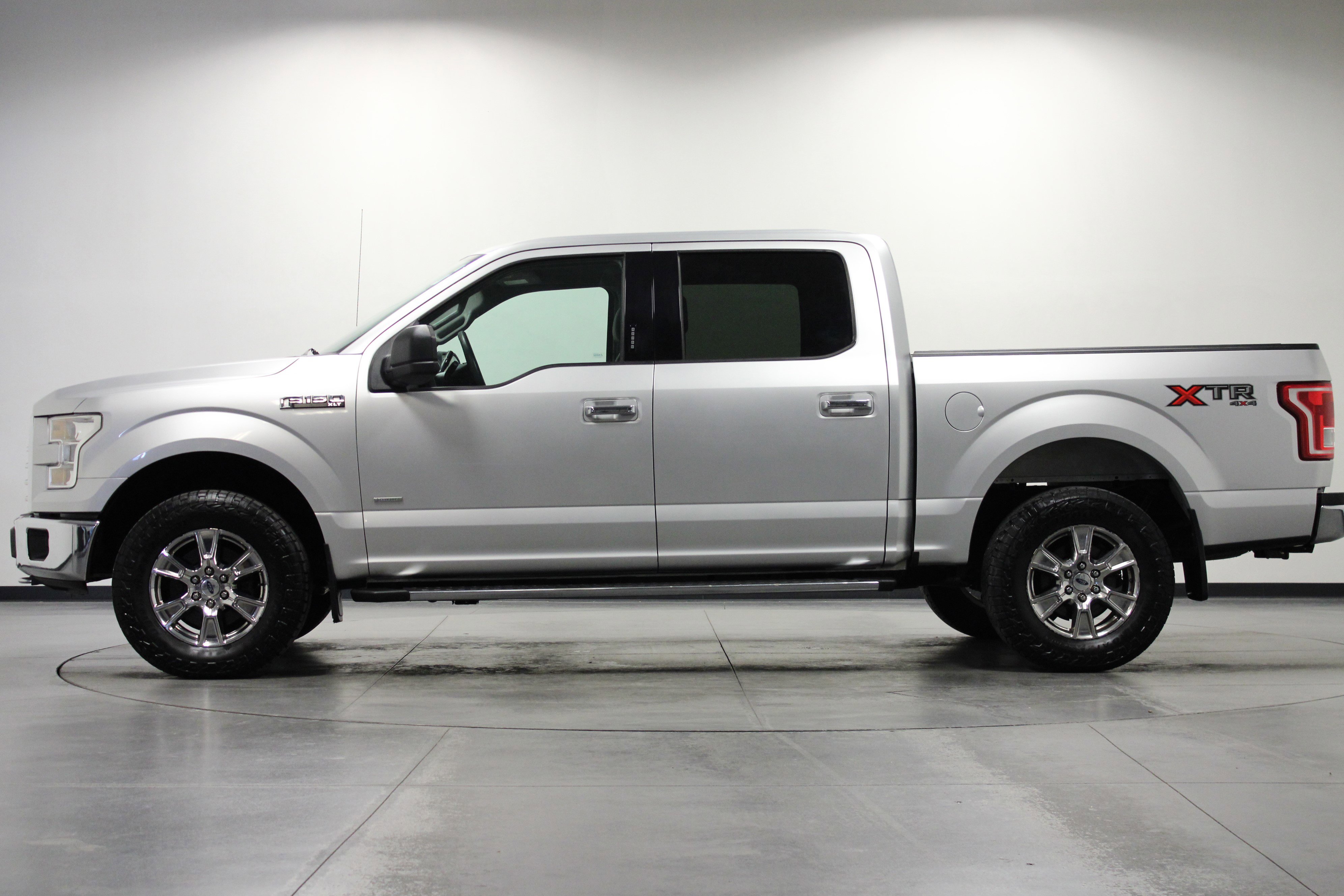 2016 Ford F-150 XLT photo 6