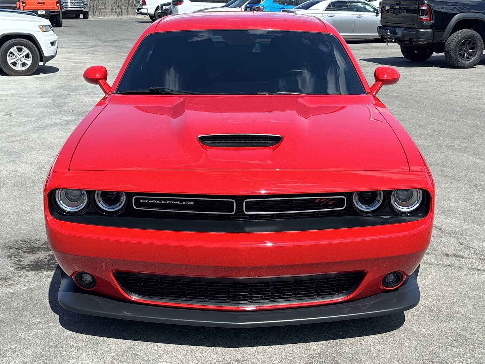 2022 Dodge Challenger R/T photo 4