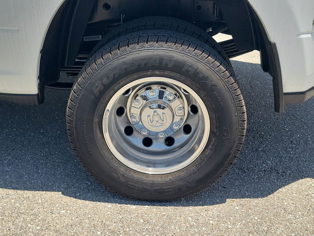 2025 Ram 3500 Tradesman photo 13