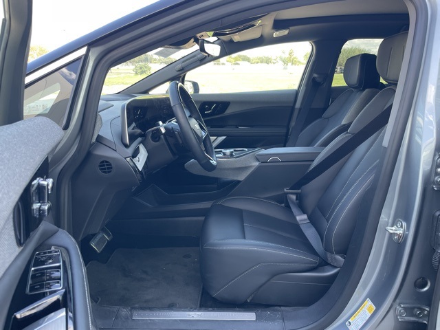 2025 Cadillac Optiq Luxury photo 13