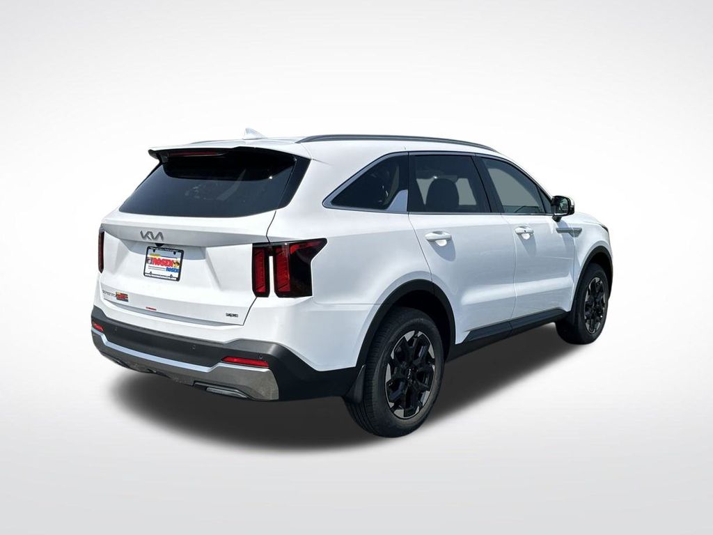 2025 Kia Sorento S photo 4