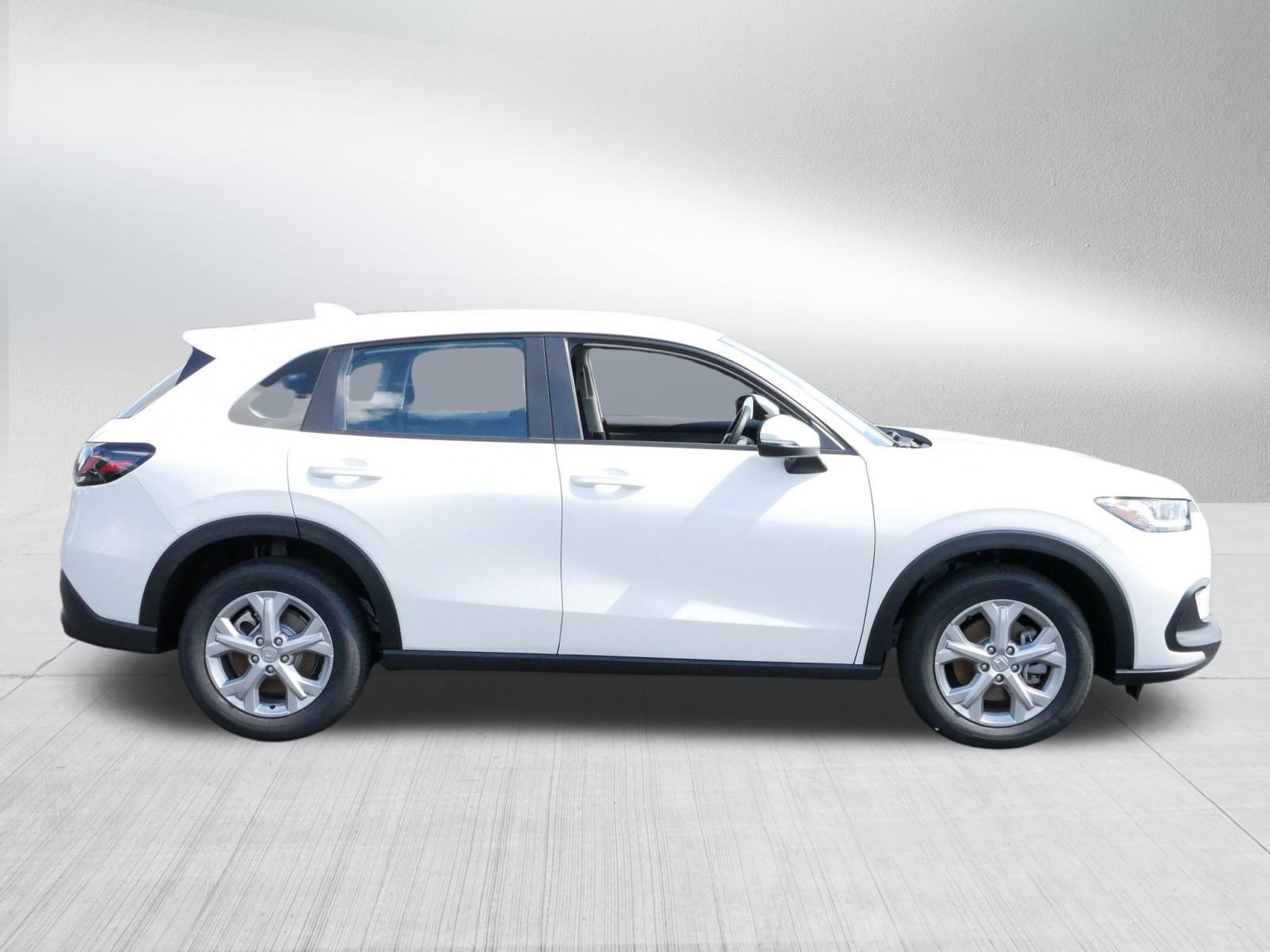 2025 Honda HR-V LX photo 7