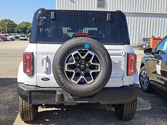 2025 Ford Bronco Outer Banks photo 4