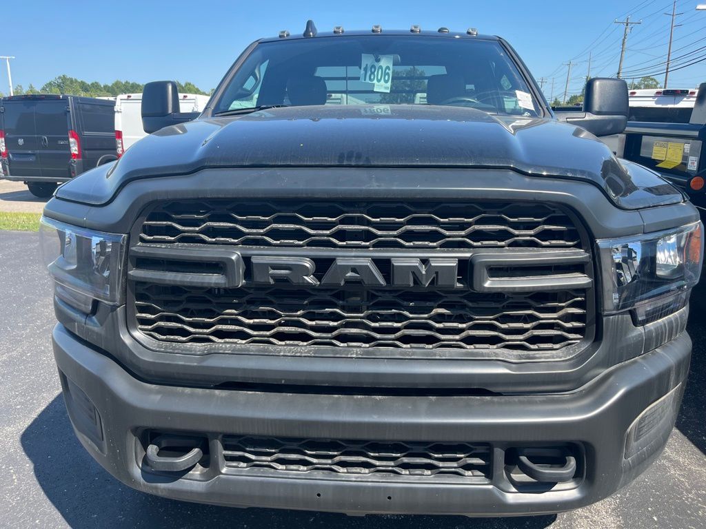 2024 Ram 3500 Tradesman photo 4