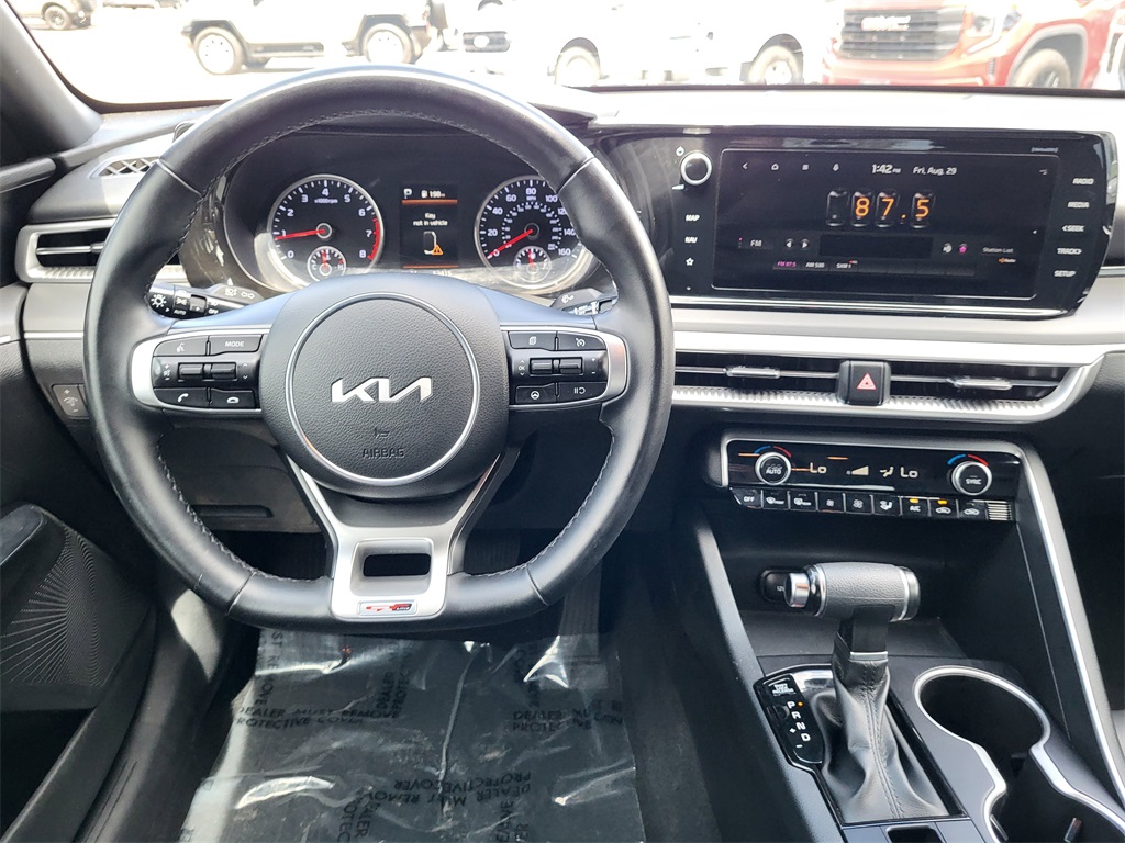 2022 Kia K5 GT-Line photo 17