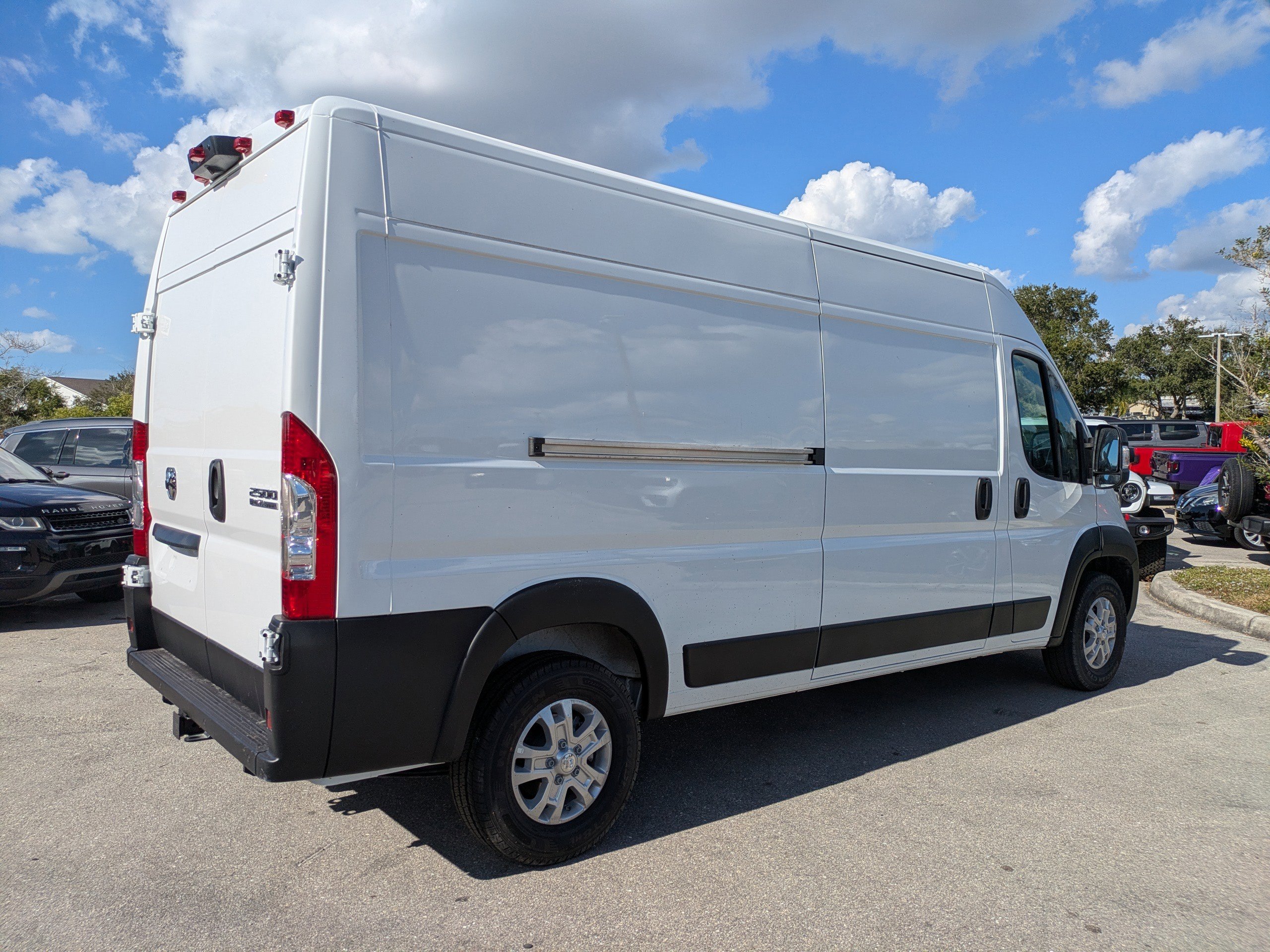 2026 Ram ProMaster 2500 photo 4
