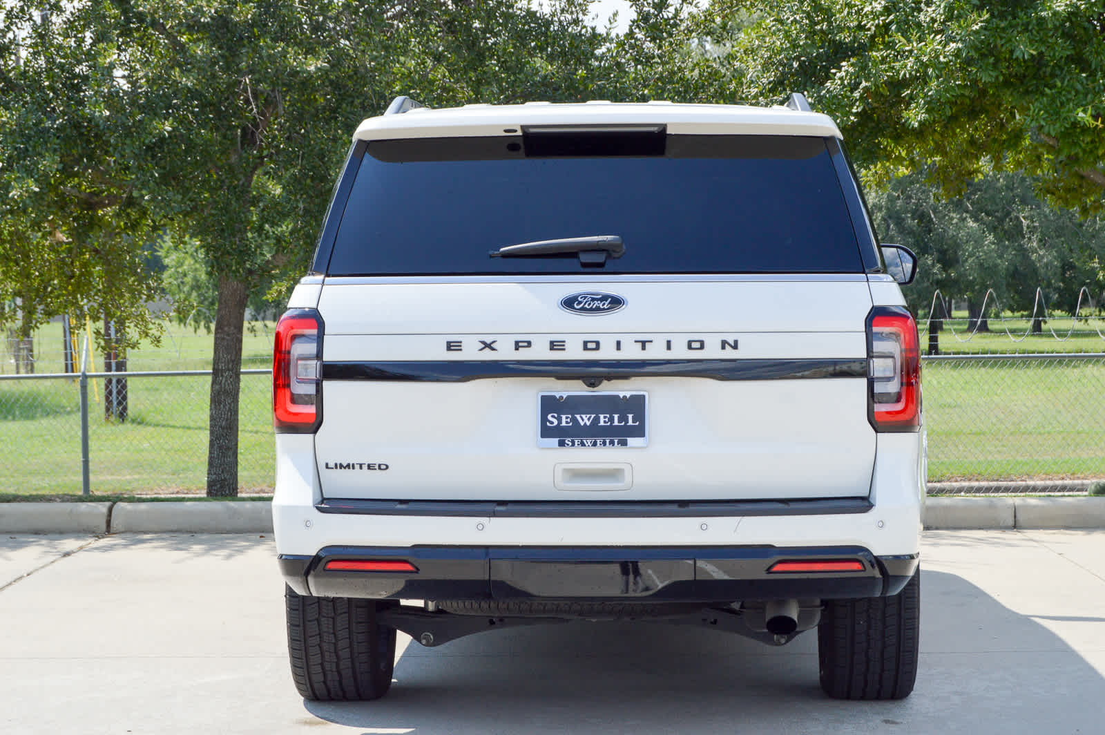 2023 Ford Expedition Limited photo 5