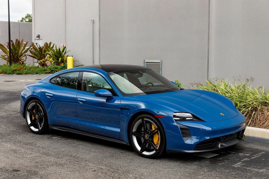 2022 Porsche Taycan Turbo S photo 7