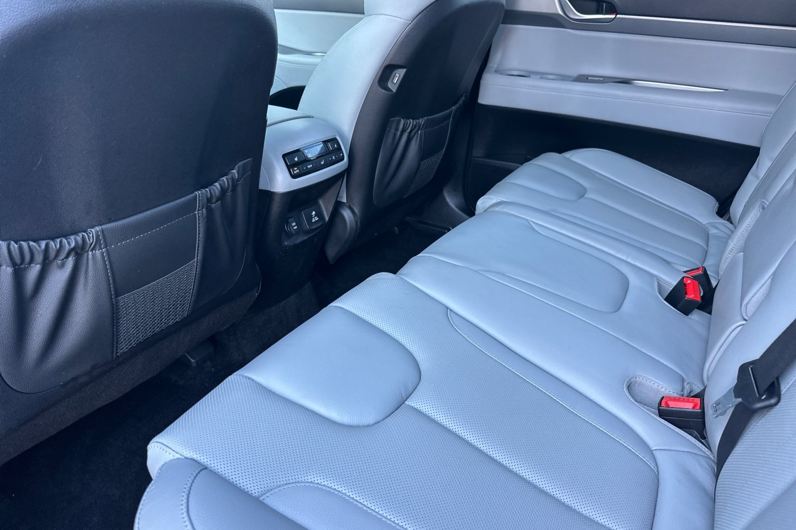 2022 Hyundai Palisade SEL photo 2