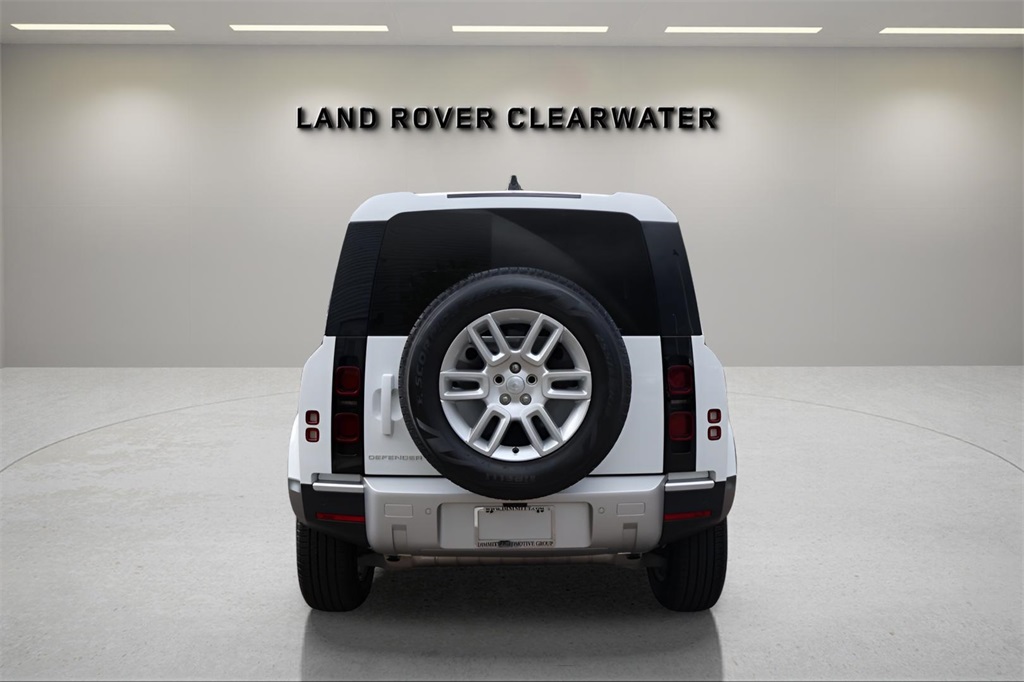 2025 Land Rover Defender 90 S photo 4