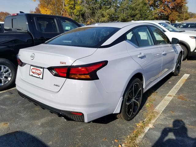 2025 Nissan Altima 2.5 SR photo 4