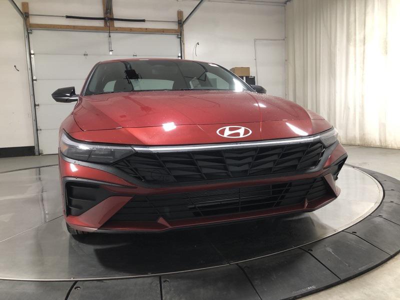 2026 Hyundai Elantra SEL Sport photo 2