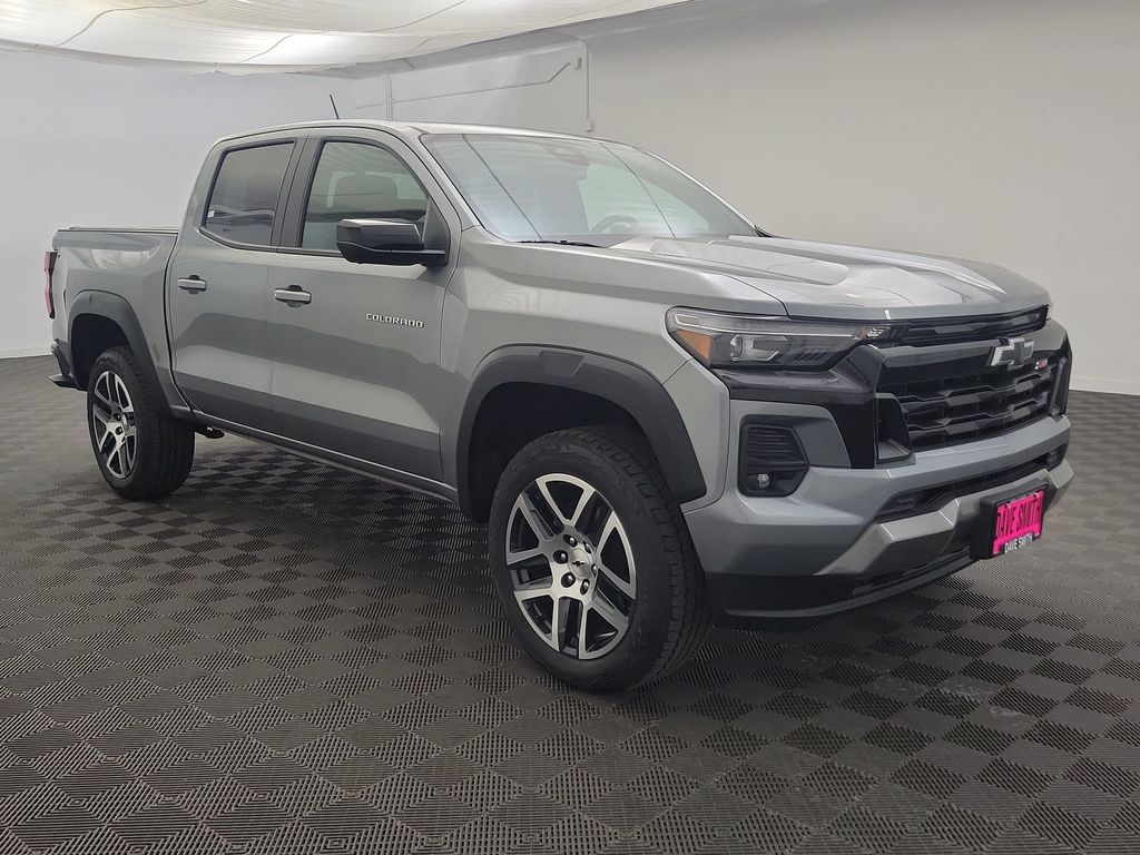 2023 Chevrolet Colorado Z71 photo 6