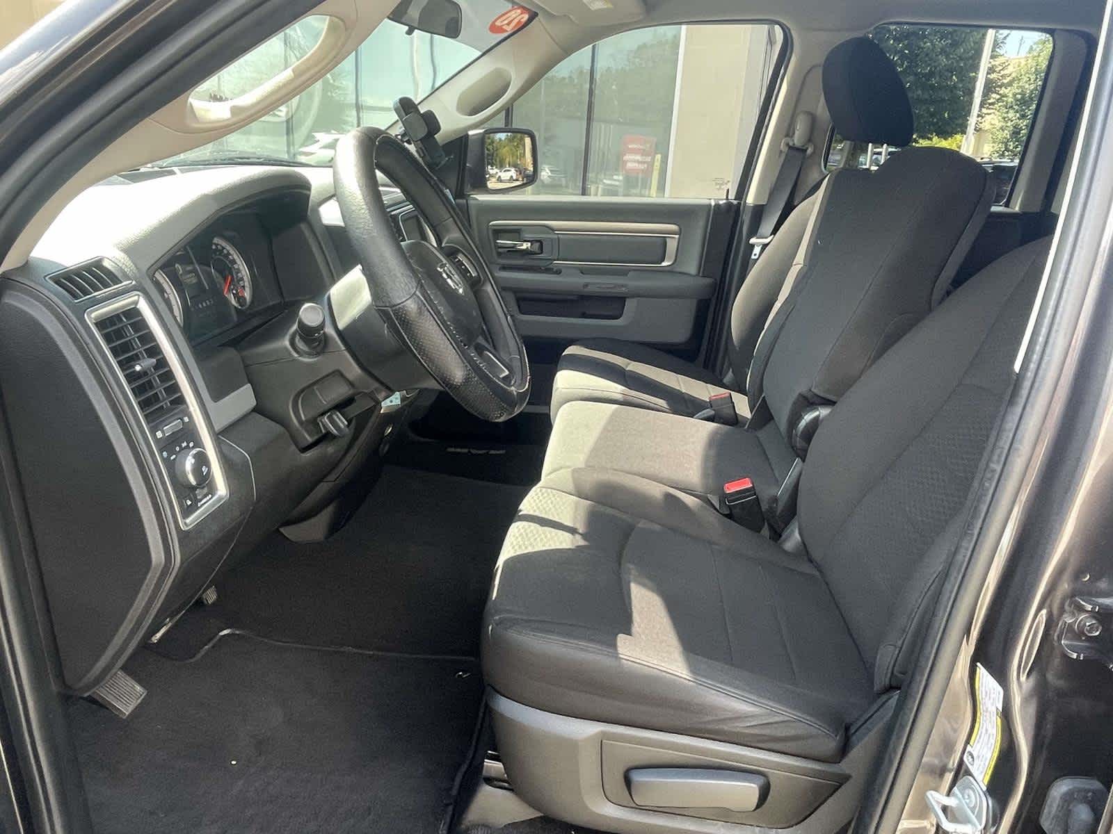 2020 Ram 1500 Classic Warlock photo 13