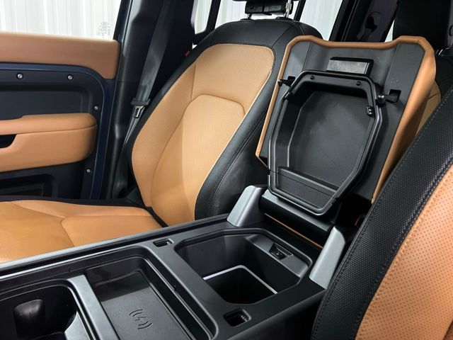 2024 Land Rover Defender 110 X-Dynamic SE photo 23