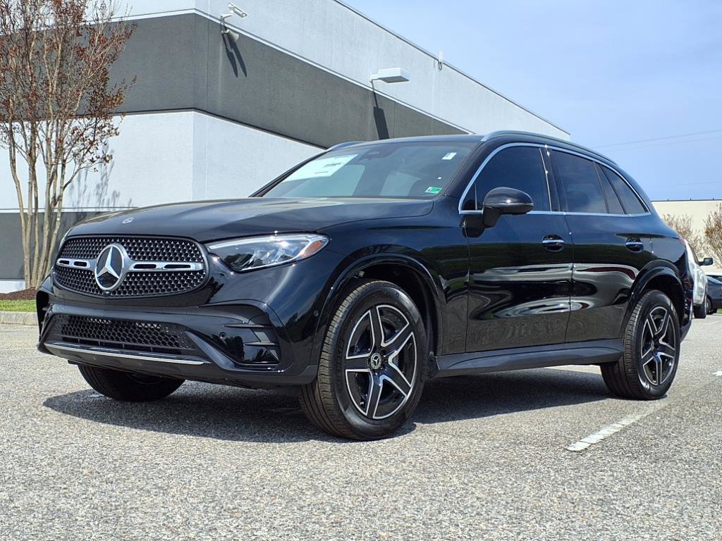 2025 Mercedes Benz GLC 300 4MATIC photo 4