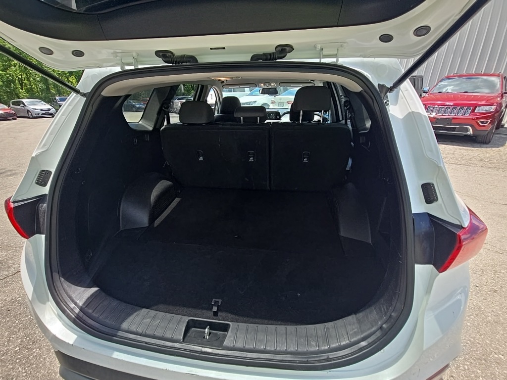 2019 Hyundai Santa Fe SE photo 16