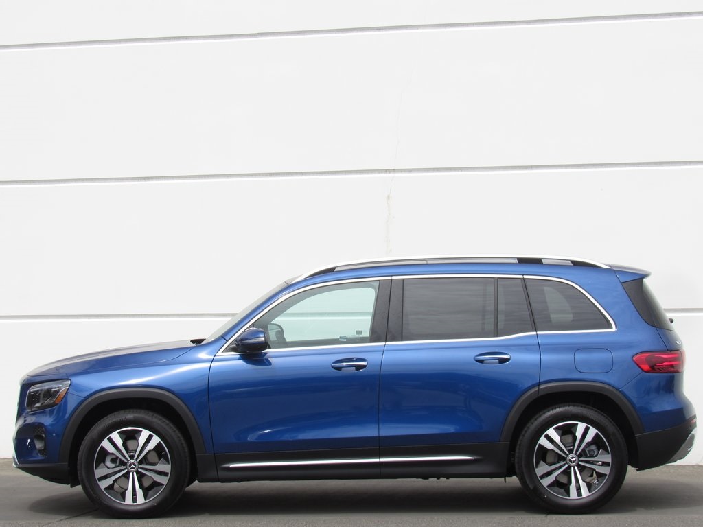 2025 Mercedes Benz GLB 250 4MATIC photo 4
