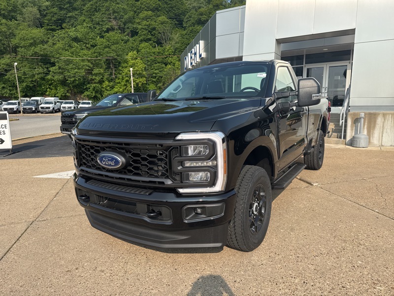 2025 Ford F-350 XL photo 3
