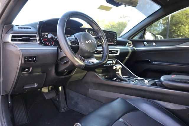 2022 Kia K5 GT-Line photo 15