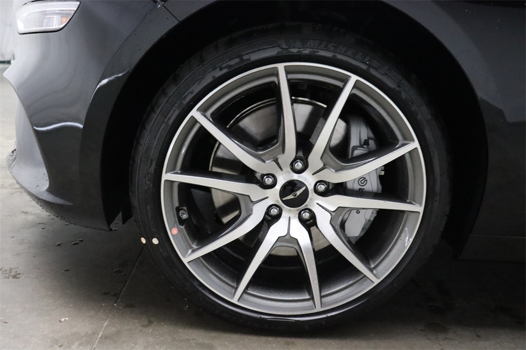 2026 Genesis G70 2.5T Prestige AWD photo 3