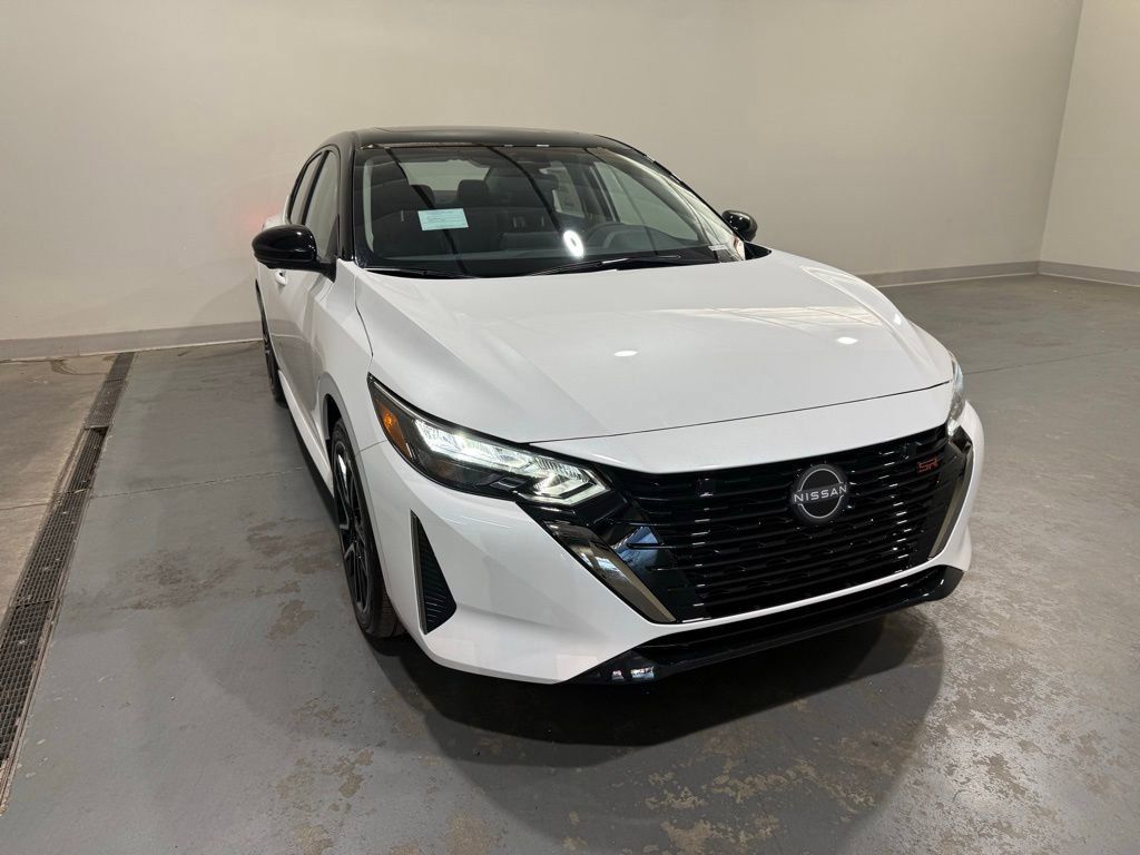 2025 Nissan Sentra SR's photo
