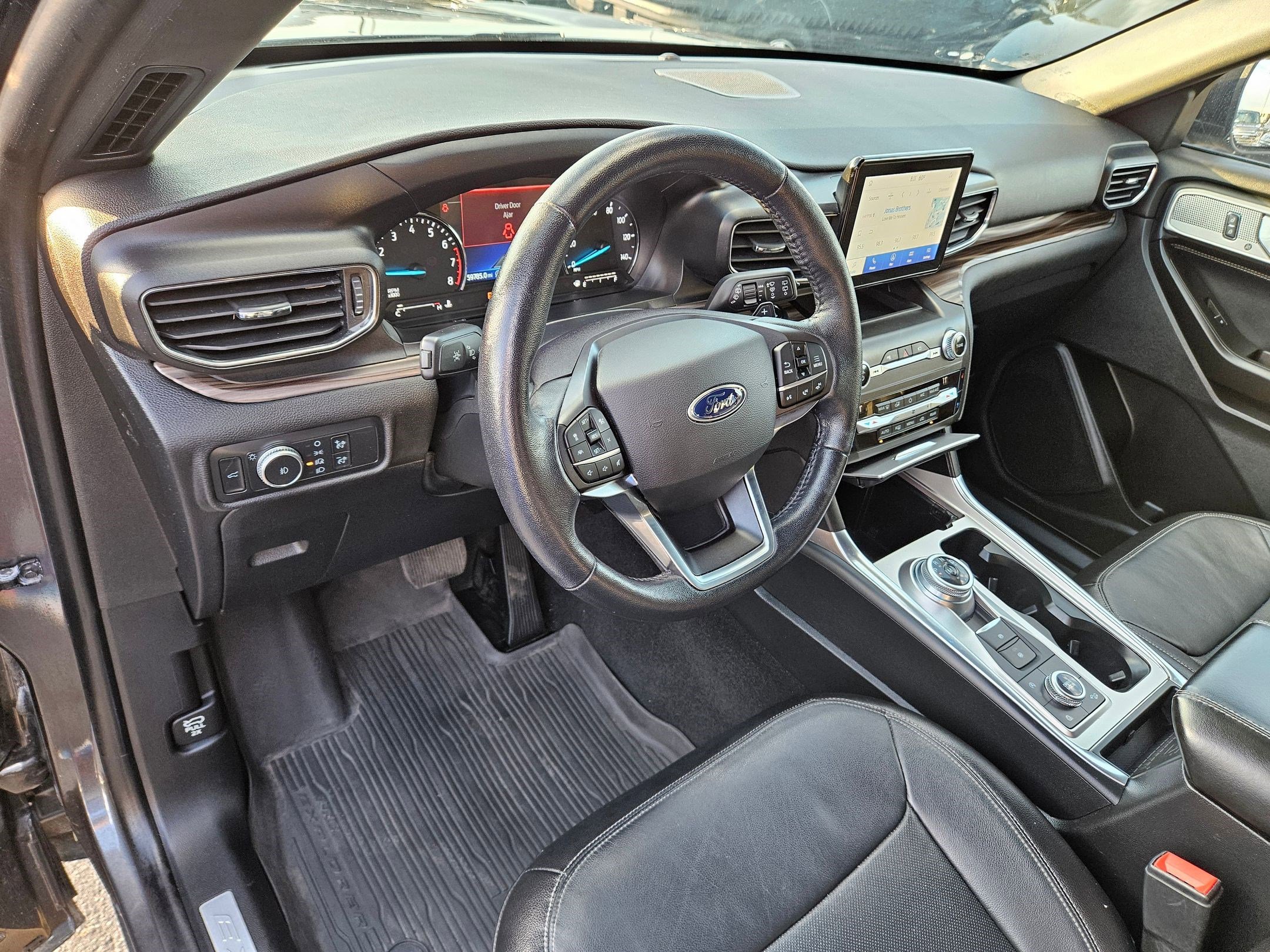 2020 Ford Explorer Limited photo 10
